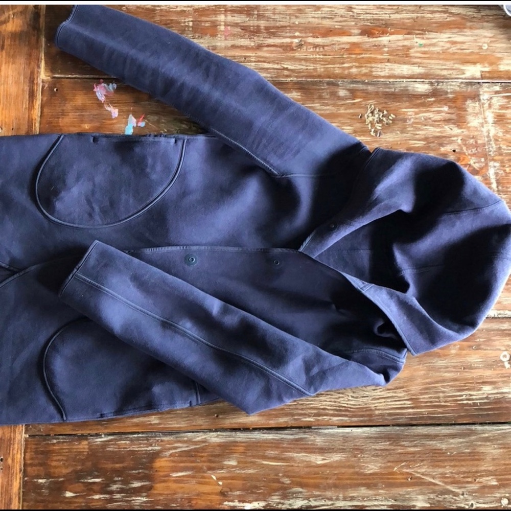 Lululemon City Bound Wrap